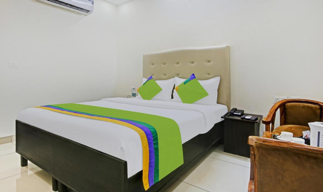 Hotel Treebo Royal Empire Adarsh Nagar, Chandīgarh Exterior foto